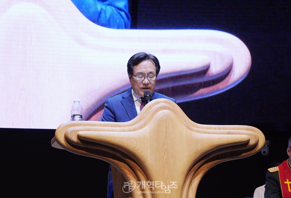 총회군선교회 & 총회군선교부, 「육군훈련소 훈련병 진중세례식」 모습