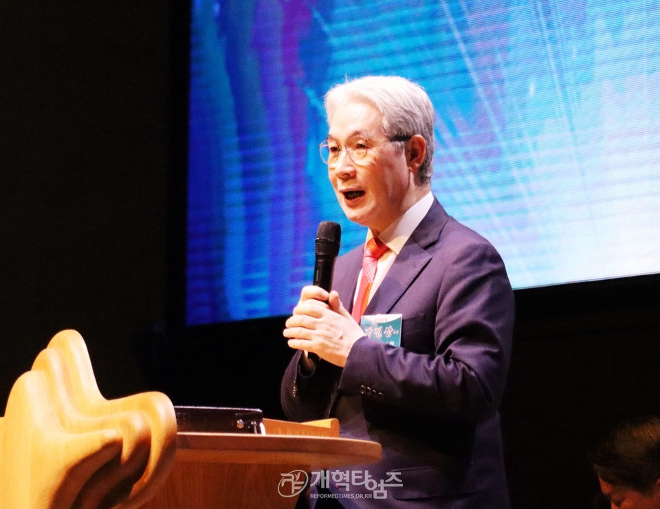 총회군선교회 & 총회군선교부, 「육군훈련소 훈련병 진중세례식」 모습