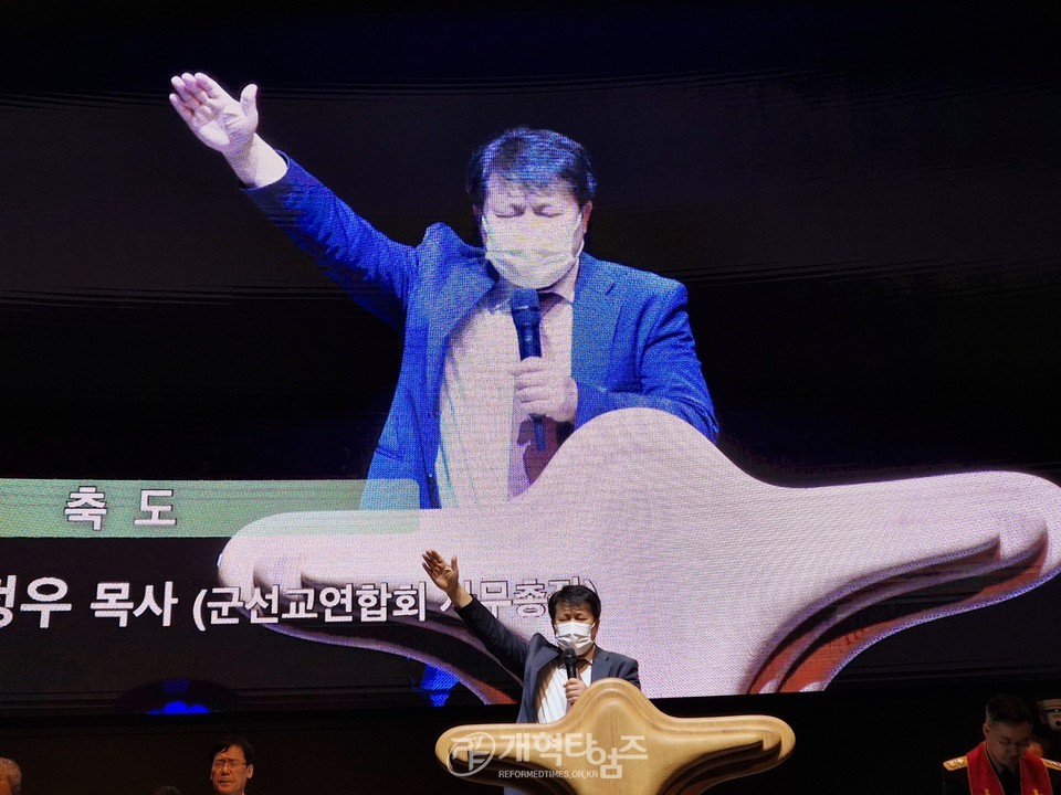 전국남전도회연합회 육군 훈련소 훈련병 진중세례식 모습