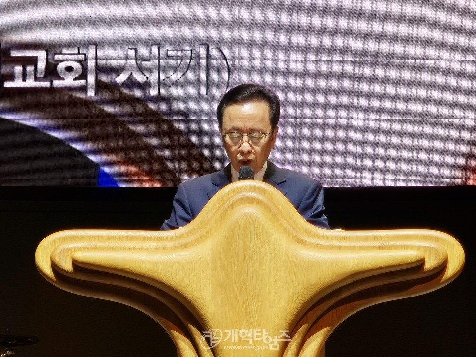전국남전도회연합회 육군 훈련소 훈련병 진중세례식 모습
