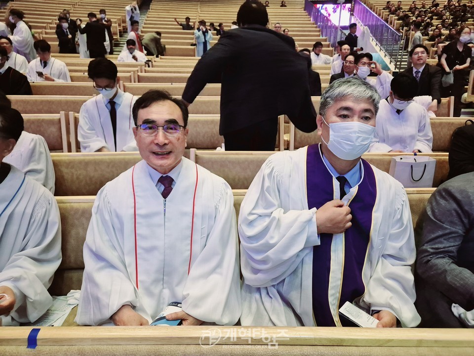 전국남전도회연합회 육군 훈련소 훈련병 진중세례식 모습