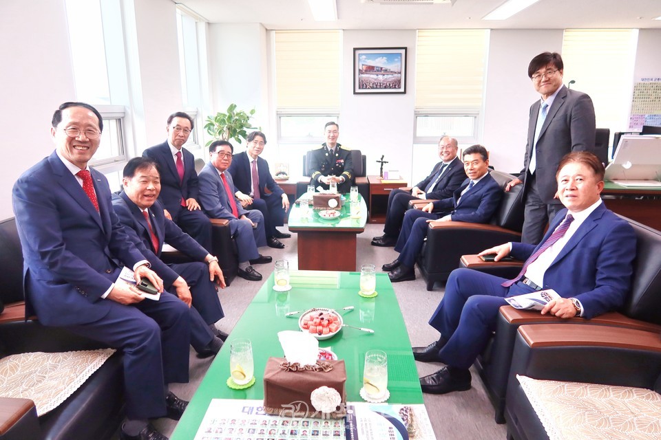 전국남전도회연합회 육군 훈련소 훈련병 진중세례식 모습