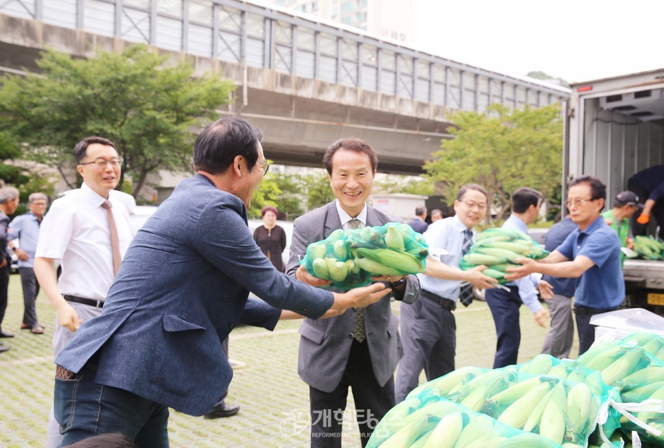 善長會, 도농상생 옥수수ㆍ감자 나눔 섬김 행사 모습