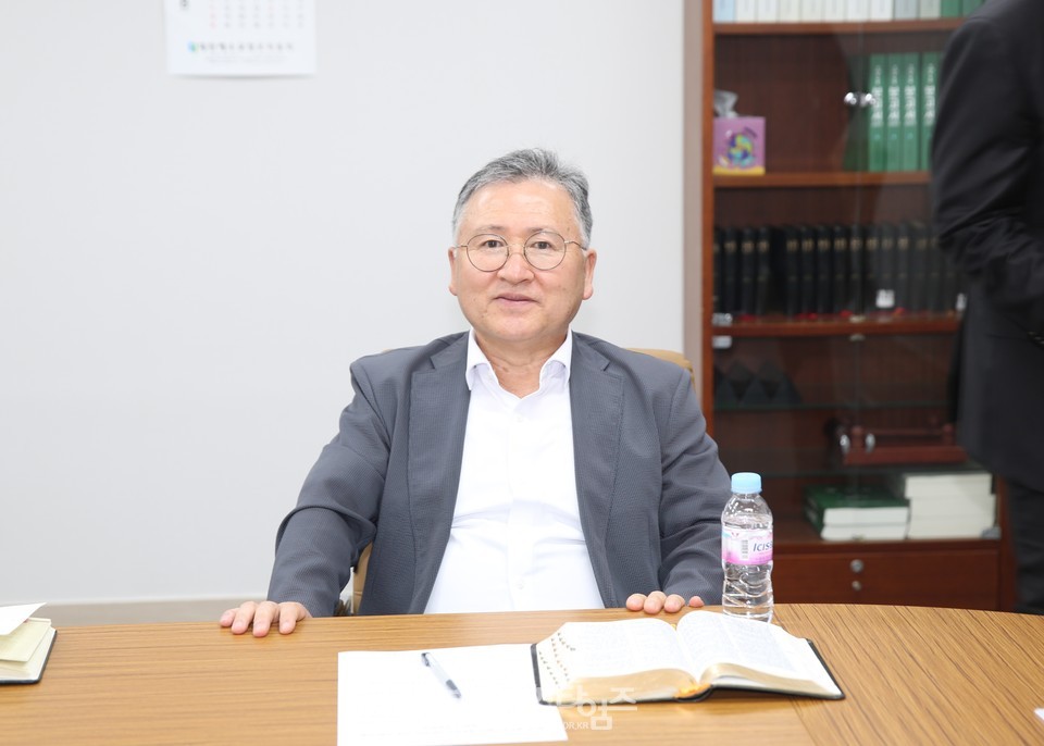 총회 제주선교센터(제주선교 100주년 기념교회)건립 관련 소위원회 모습