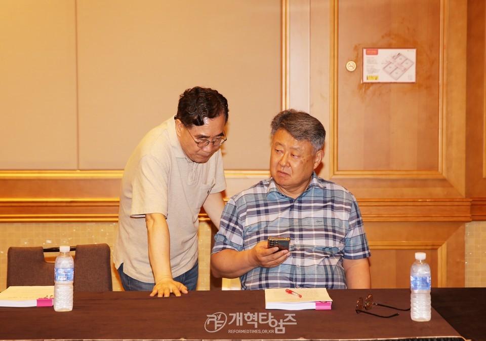 제주에서의 총회임원회 모습