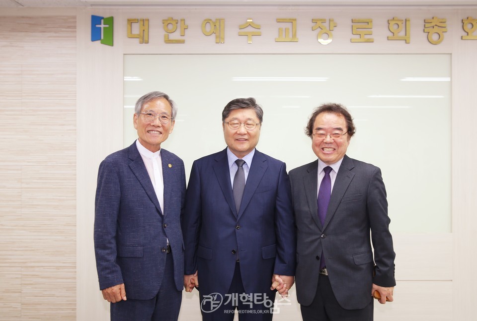 장봉생 목사, 제109회 목사 부총회장 예비 후보 등록 모습