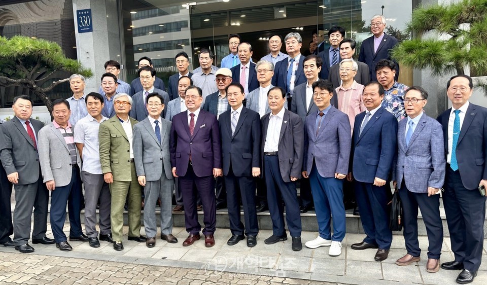김동관 목사, 제109회 목사 부총회장 예비 후보 등록 모습