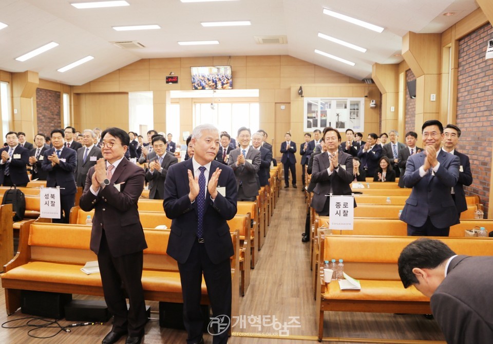 남석필 장로, 제109회 총회 부회계 예비 후보 등록 모습