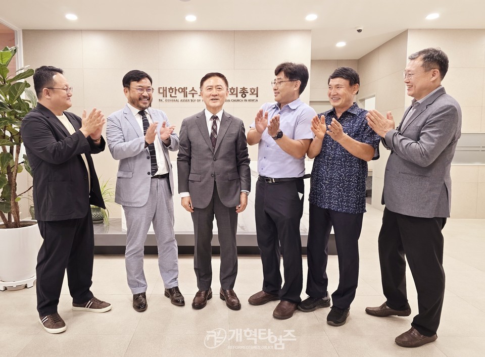 조승호 목사, 제109회 총회 정치부장 예비 후보 등록 모습