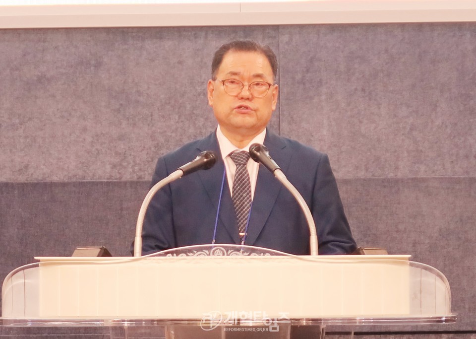 제109회 총회, 목사 부총회장 후보 2번 김동관 목사 정견발표회 모습