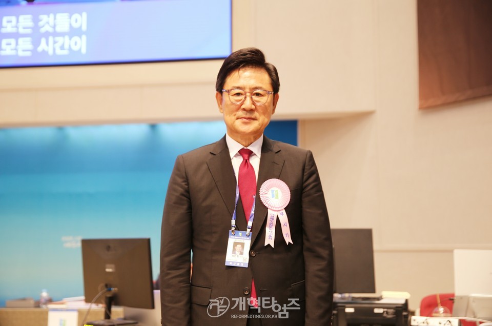 서만종 목사, 제109회 총회 부서기 당선 모습