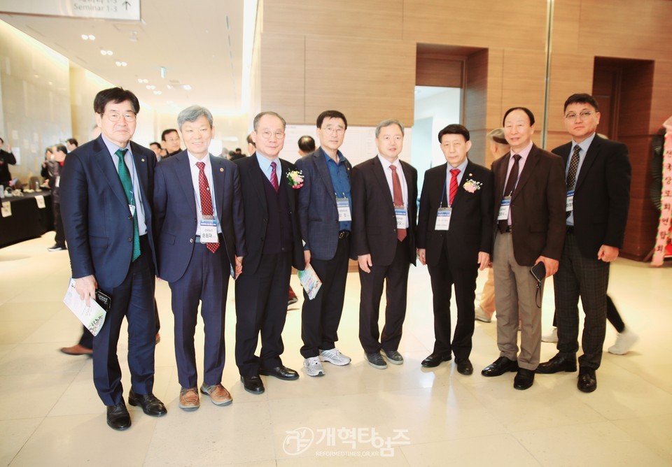 전국남전도회, 전도훈련대회 및 나라와 민족을 위한 기도회 모습