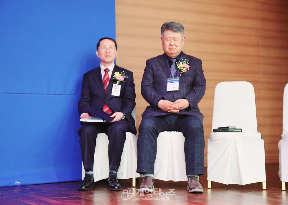 전국남전도회, 전도훈련대회 및 나라와 민족을 위한 기도회 모습