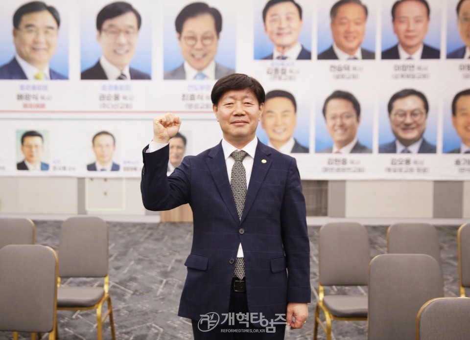 전국남전도회, 전도훈련대회 및 나라와 민족을 위한 기도회 모습