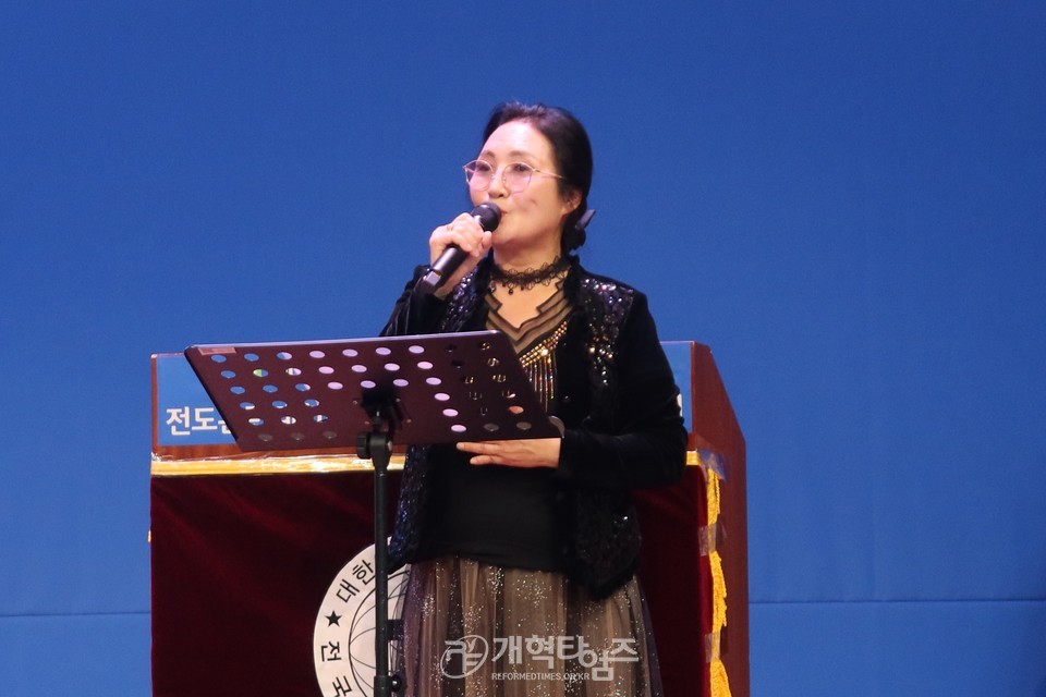 전국남전도회, 전도훈련대회 및 나라와 민족을 위한 기도회 모습