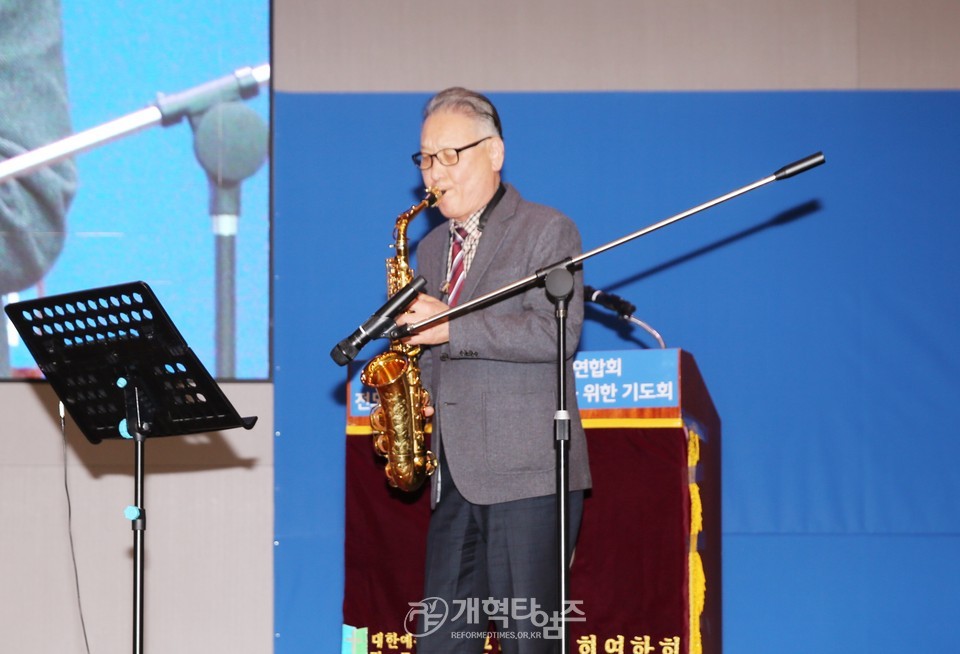 전국남전도회, 전도훈련대회 및 나라와 민족을 위한 기도회 모습