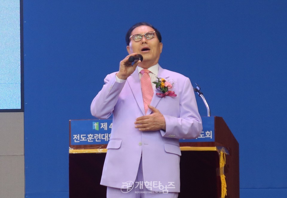 전국남전도회, 전도훈련대회 및 나라와 민족을 위한 기도회 모습