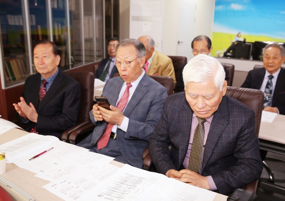 제55회기 서울ㆍ서북지역장로회 고문ㆍ임원회의 모습