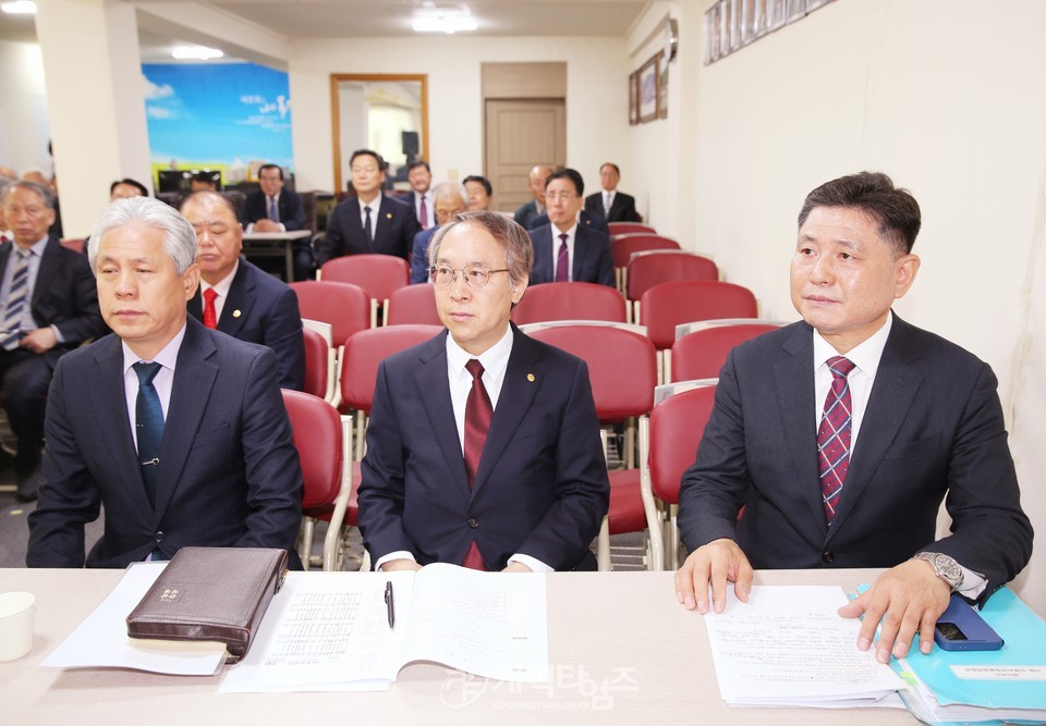 제55회기 서울ㆍ서북지역장로회 고문ㆍ임원회의 모습
