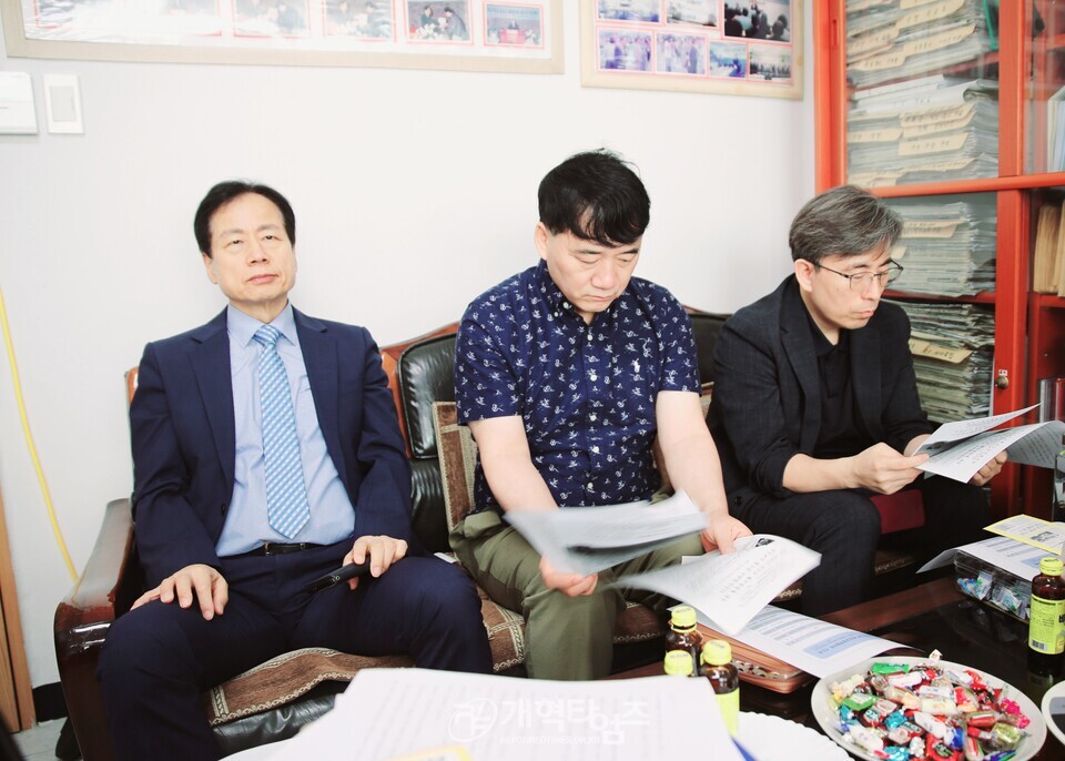 서평양노회, 통일교대책협의회 기도회 모습