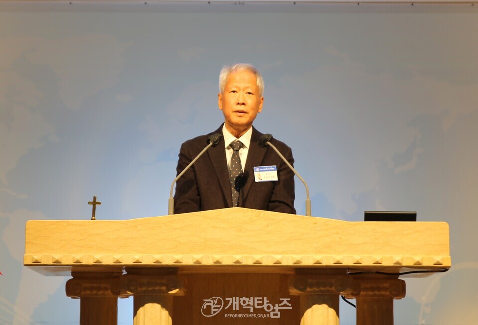 교회종합지원센터&서울ㆍ서북지역남전도회, 사랑의 연탄ㆍ김치ㆍ라면 배달 행사 모습