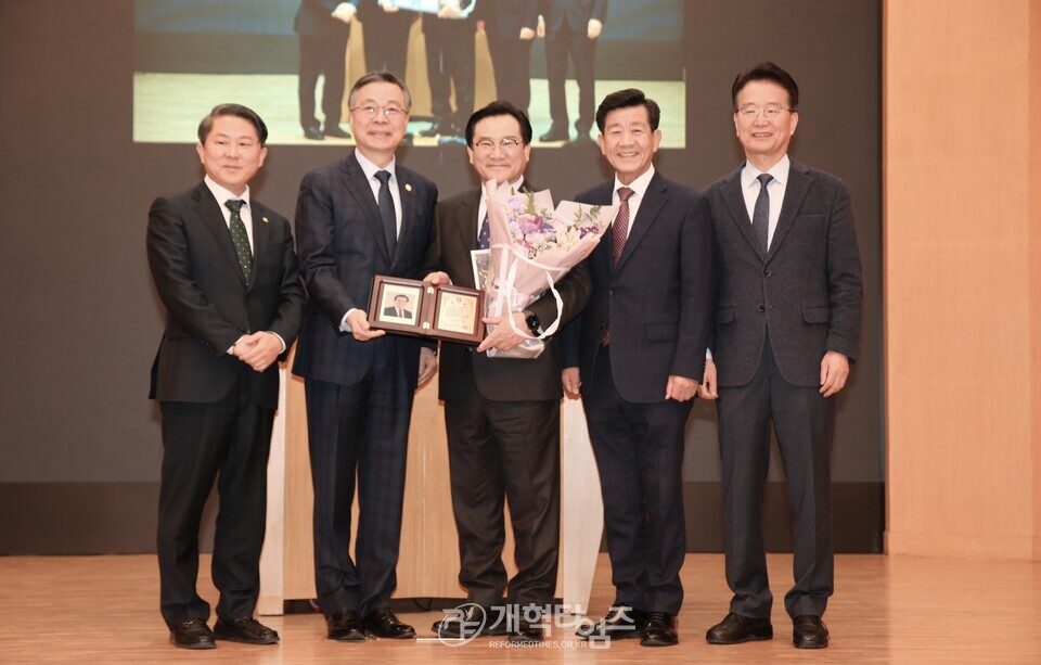 중부협의회, 2026 신년하례 및 당선자 축하감사예배 모습